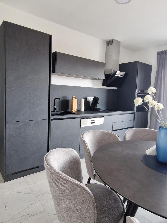 Deluxe Apartment Mila 宁 外观 照片